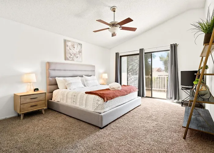 Heated Pool & Spa, Game Room, 4 Bdrm *