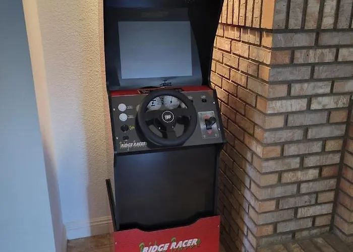 Heated Pool & Spa, Game Room, 4 Bdrm